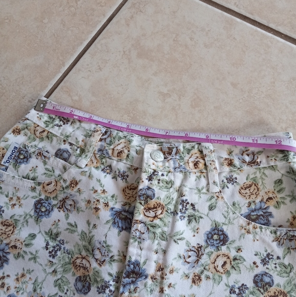 Vintage 90's BONGO Hi Rise Floral Jean Shorts 25 - Picture 9 of 11